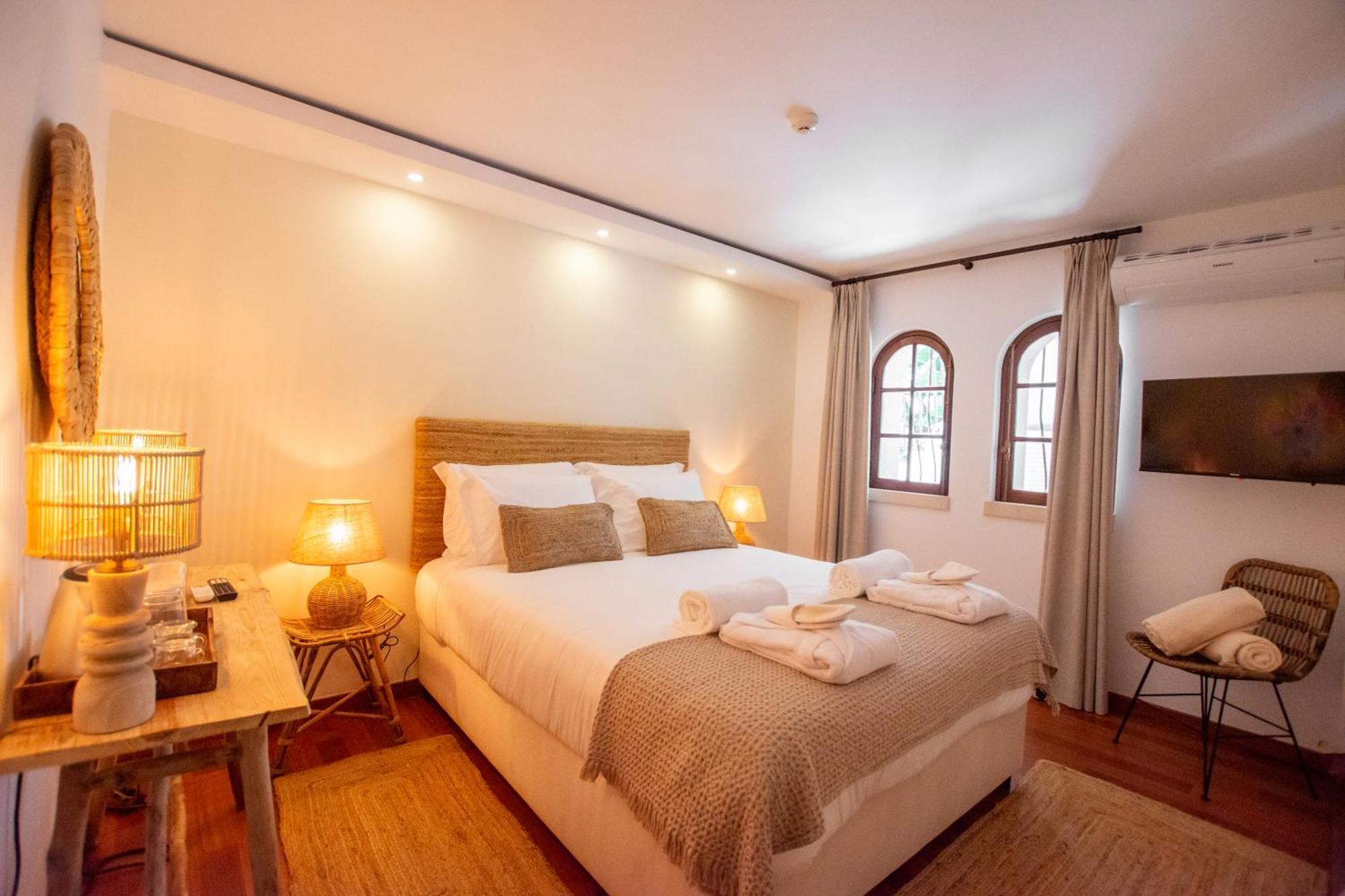 Villa Pietra Estoril Eco Guesthouse ภายนอก รูปภาพ